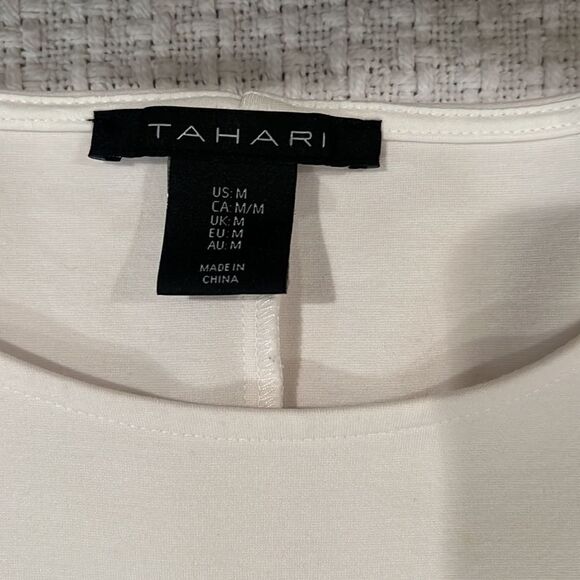 Tahari 1/2 Sleeve Blouse Ties in Back Size Medium black or white - Picture 4 of 9